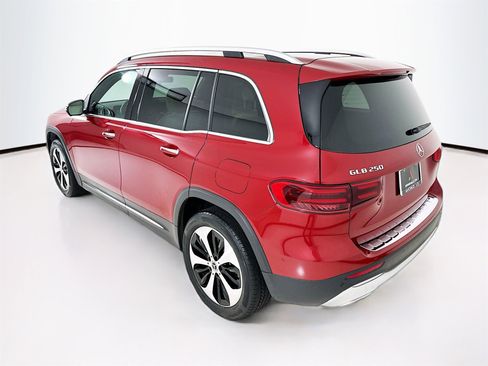 Certified 2025 Mercedes-Benz GLB 250 image 6