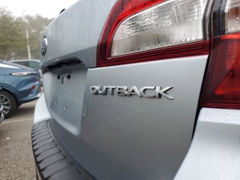 Used 2019 Subaru Outback 2.5i Premium image 8