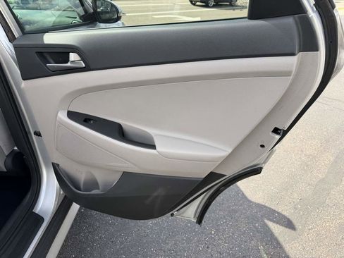 Used 2018 Hyundai Tucson Value AWD/4WD image 17