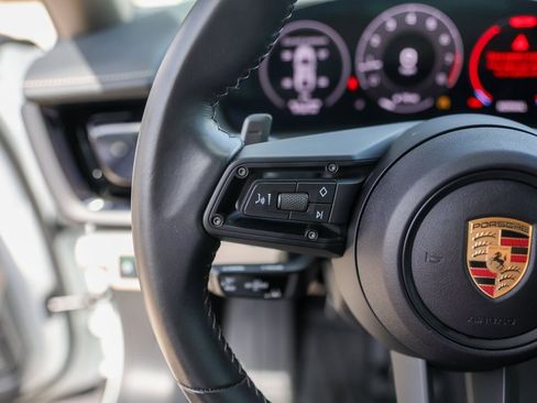 Used 2024 Porsche Panamera image 14