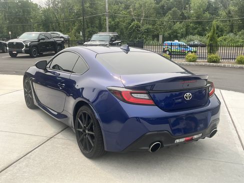 Used 2026 Toyota GR86 Premium w/ ALL Weather Mat Package (TMS) RWD image 4