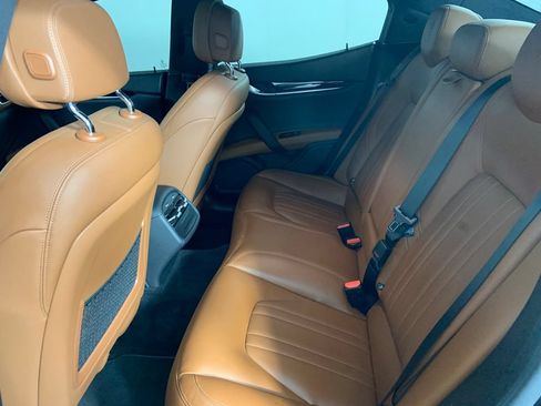 Used 2021 Maserati Ghibli RWD image 19