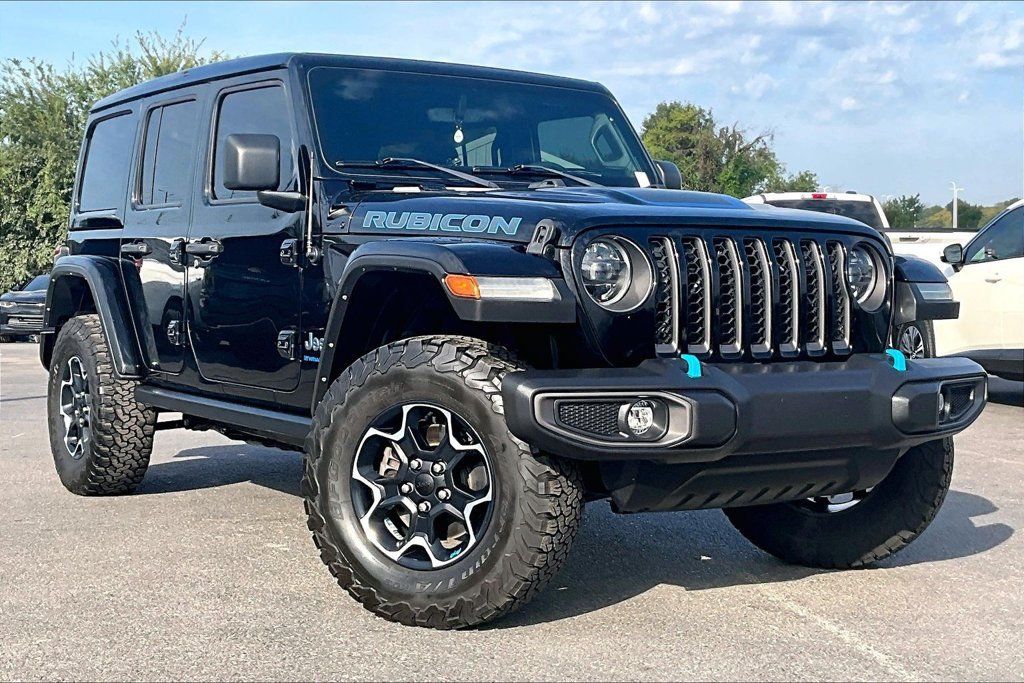 Used 2023 Jeep Wrangler Unlimited Rubicon 4xe w/ Cold Weather Group AWD/4WD image 38