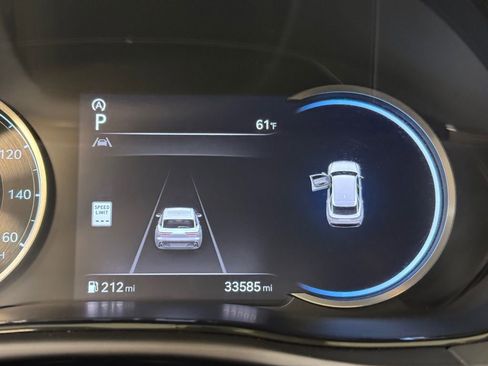 Used 2025 Genesis GV70 2.5T image 30