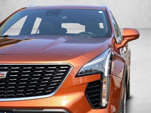 Used 2019 Cadillac XT4 Premium Luxury AWD/4WD image 2