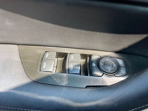 Used 2019 Chevrolet Blazer LT FWD image 11