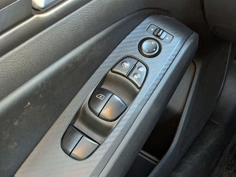 Used 2024 Nissan Altima 2.5 SV image 18