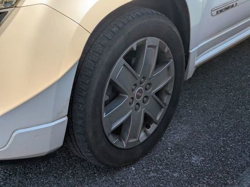 Used 2016 GMC Acadia Denali image 6