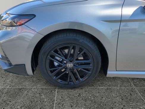 Used 2025 Toyota Camry SE image 14