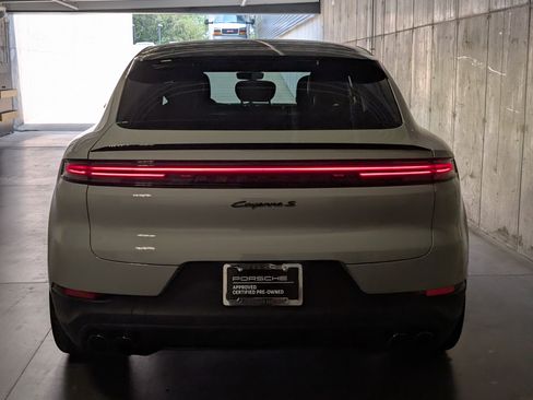 Certified 2024 Porsche Cayenne S AWD/4WD image 8