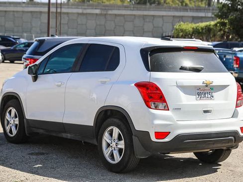 Used 2020 Chevrolet Trax LS w/ LPO, Protection Package FWD image 6