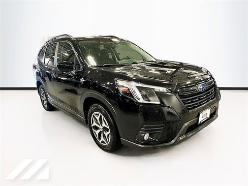 Certified 2023 Subaru Forester Premium image 3