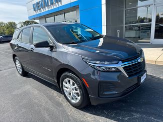 Used 2022 Chevrolet Equinox LS w/ LS Convenience Package image 1
