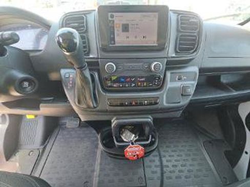 Used 2025 RAM ProMaster 2500 w/ U-Haul Equipment Group FWD image 17