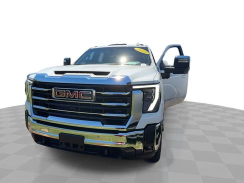 Certified 2025 GMC Sierra 2500 SLT w/ SLT Premium Package AWD/4WD image 9