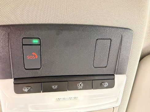 Used 2021 Nissan Rogue SV image 31