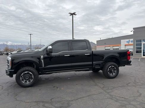 Used 2024 Ford F350 Platinum w/ Tremor Off-Road Package AWD/4WD image 15