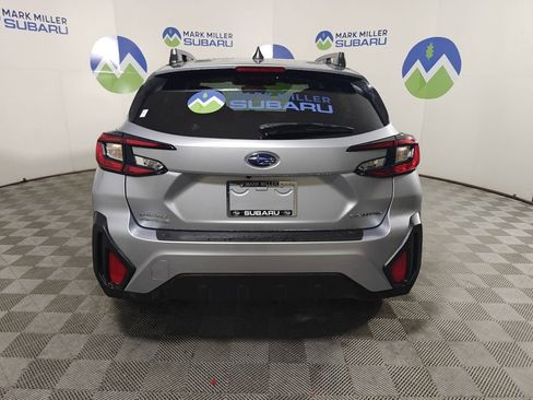 Used 2025 Subaru Crosstrek 2.0i Premium image 3
