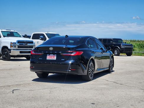 Used 2025 Toyota Camry XLE w/ Premium Plus Package FWD image 7