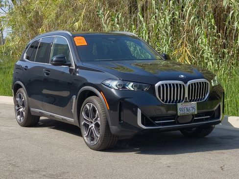 Used 2025 BMW X5 sDrive40i w/ Parking Assistance Package image 2