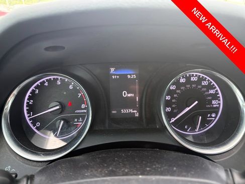 Used 2020 Toyota Camry LE FWD image 9