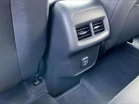 Certified 2023 Chevrolet Equinox LT image 33