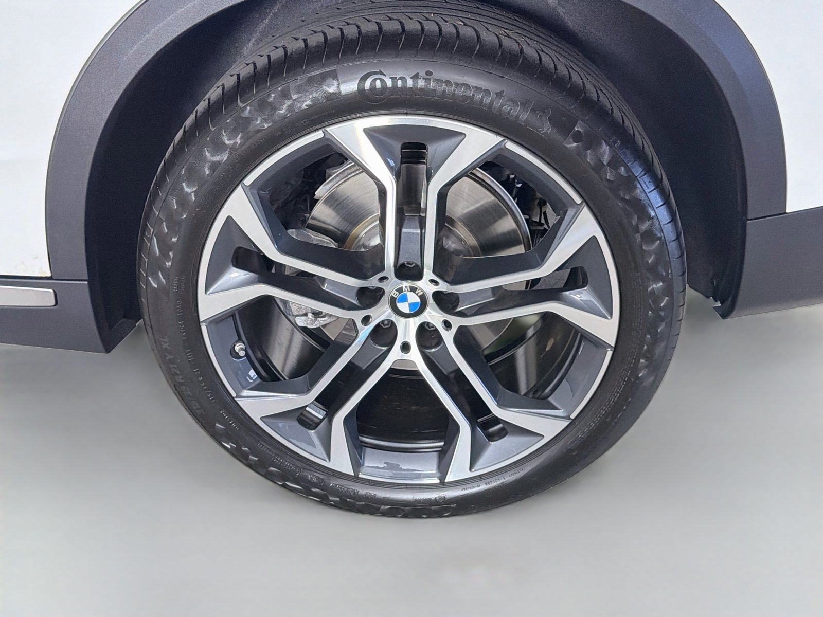 Used 2026 BMW X5 sDrive40i w/ Premium Package RWD image 33