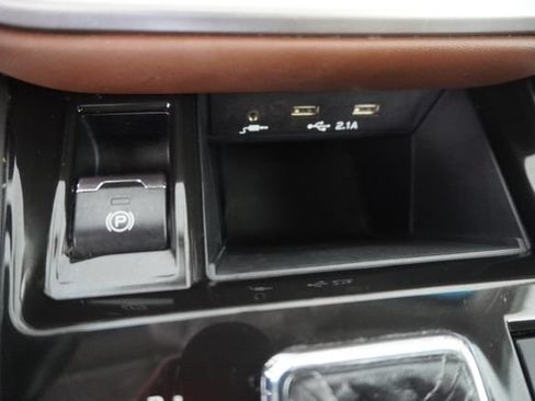 Used 2020 Subaru Outback Touring w/ Popular Package #2 AWD/4WD image 26
