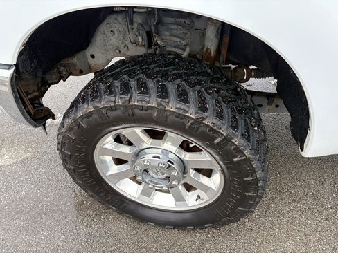 Used 2011 Ford F350 XLT w/ XLT Interior Pkg image 29