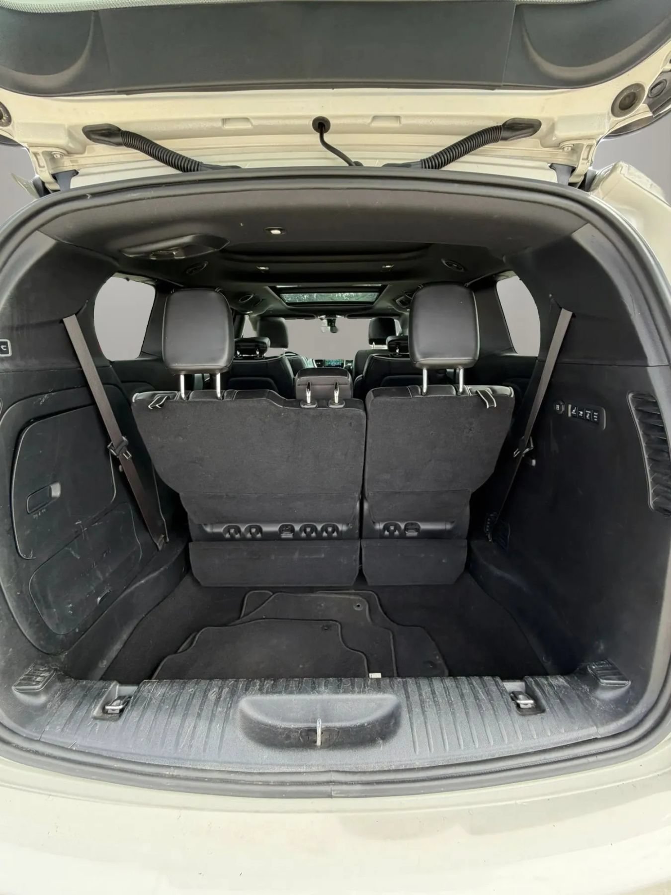 Used 2020 Chrysler Pacifica Limited w/ S Appearance Package FWD image 7