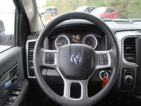 Used 2022 RAM 1500 Classic SLT image 16