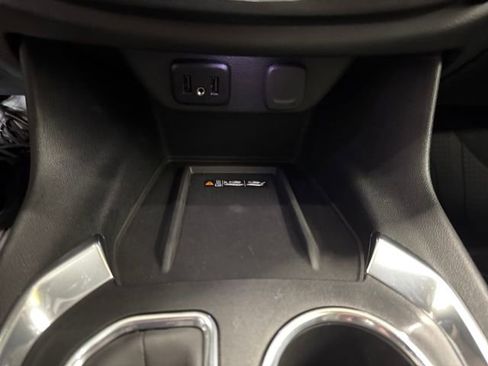 Used 2022 Chevrolet Traverse LT w/ LPO, Floor Liner Package AWD/4WD image 19