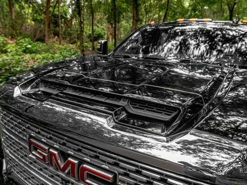 Used 2021 GMC Sierra 2500 Denali w/ Denali Black Diamond Edition AWD/4WD image 35