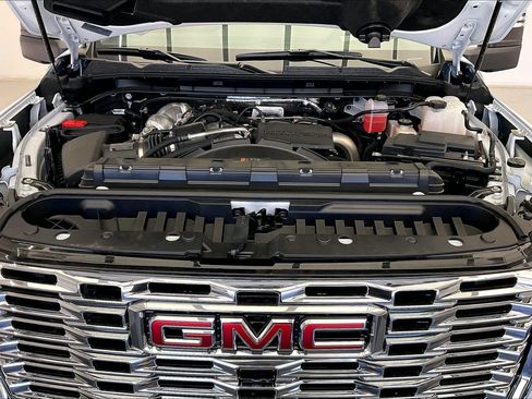 New 2026 GMC Sierra 2500 Denali w/ Denali Reserve Package AWD/4WD image 18