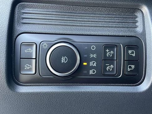 New 2026 Ford F250 Lariat w/ Black Appearance Package image 17