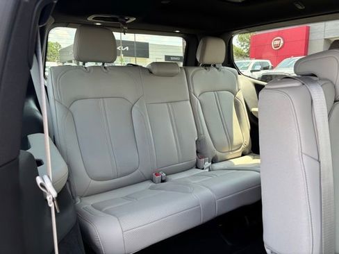 New 2026 Jeep Grand Wagoneer Summit AWD/4WD image 11
