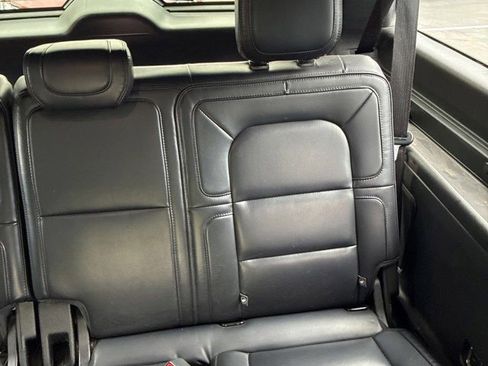 Used 2019 Lincoln Navigator L Reserve w/ Cargo Package AWD/4WD image 11