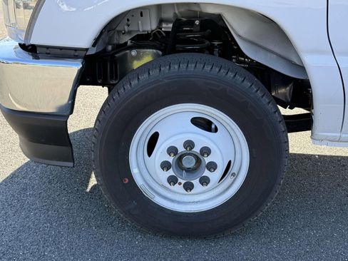 New 2026 Ford E-450 and Econoline 450 Super Duty w/ Power Equipment Group image 7