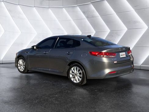 Used 2018 Kia Optima EX w/ Premium Package image 6