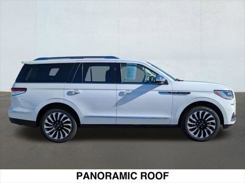 Used 2024 Lincoln Navigator Black Label image 6