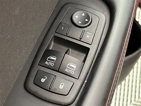 Used 2023 Dodge Challenger SXT image 13