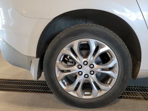 Used 2018 Buick Enclave Avenir w/ Avenir Technology Package AWD/4WD image 16