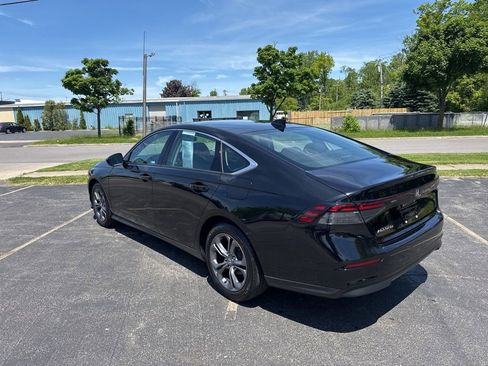 Certified 2023 Honda Accord EX image 7