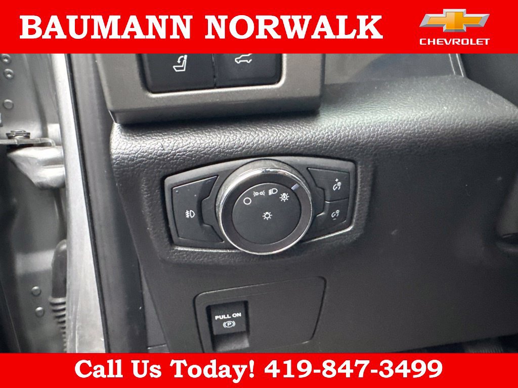 Used 2020 Ford Expedition XLT w/ Equipment Group 202A AWD/4WD image 14
