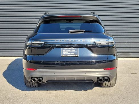 Certified 2023 Porsche Cayenne S Platinum image 4