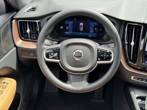 Certified 2023 Volvo XC60 B6 Ultimate w/ Climate Package AWD/4WD image 15