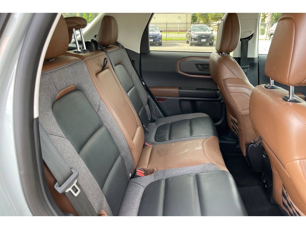 Used 2023 Ford Bronco Sport Outer Banks w/ Tech Package AWD/4WD image 19