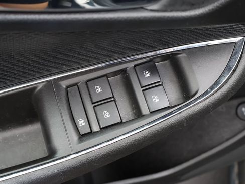Used 2017 Chevrolet Cruze LT FWD image 11
