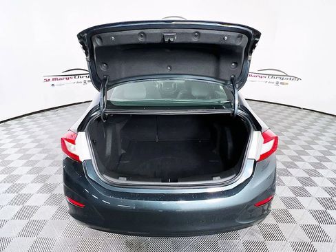 Used 2017 Chevrolet Cruze LT image 24