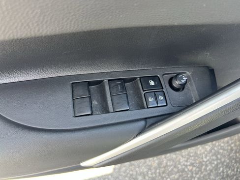 Used 2024 Toyota Corolla Cross AWD Hybrid w/ Convenience Package image 15